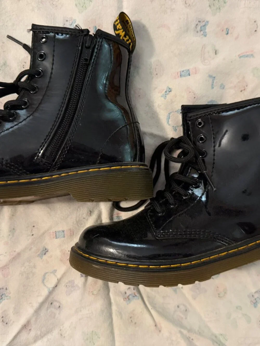 Dr. Marten 1460 Junior Lace Up Boots Patent Leather